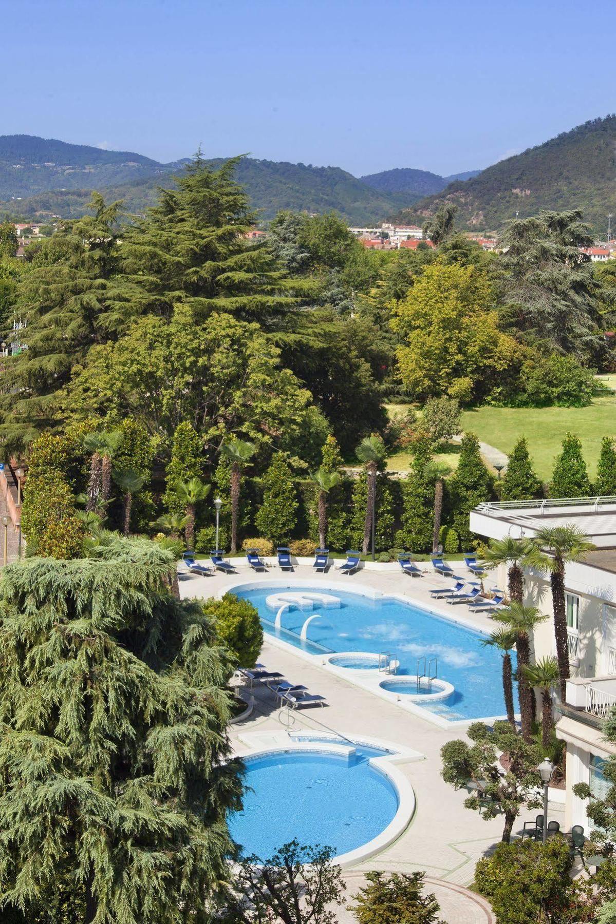 Hotel Due Torri Abano Terme Esterno foto